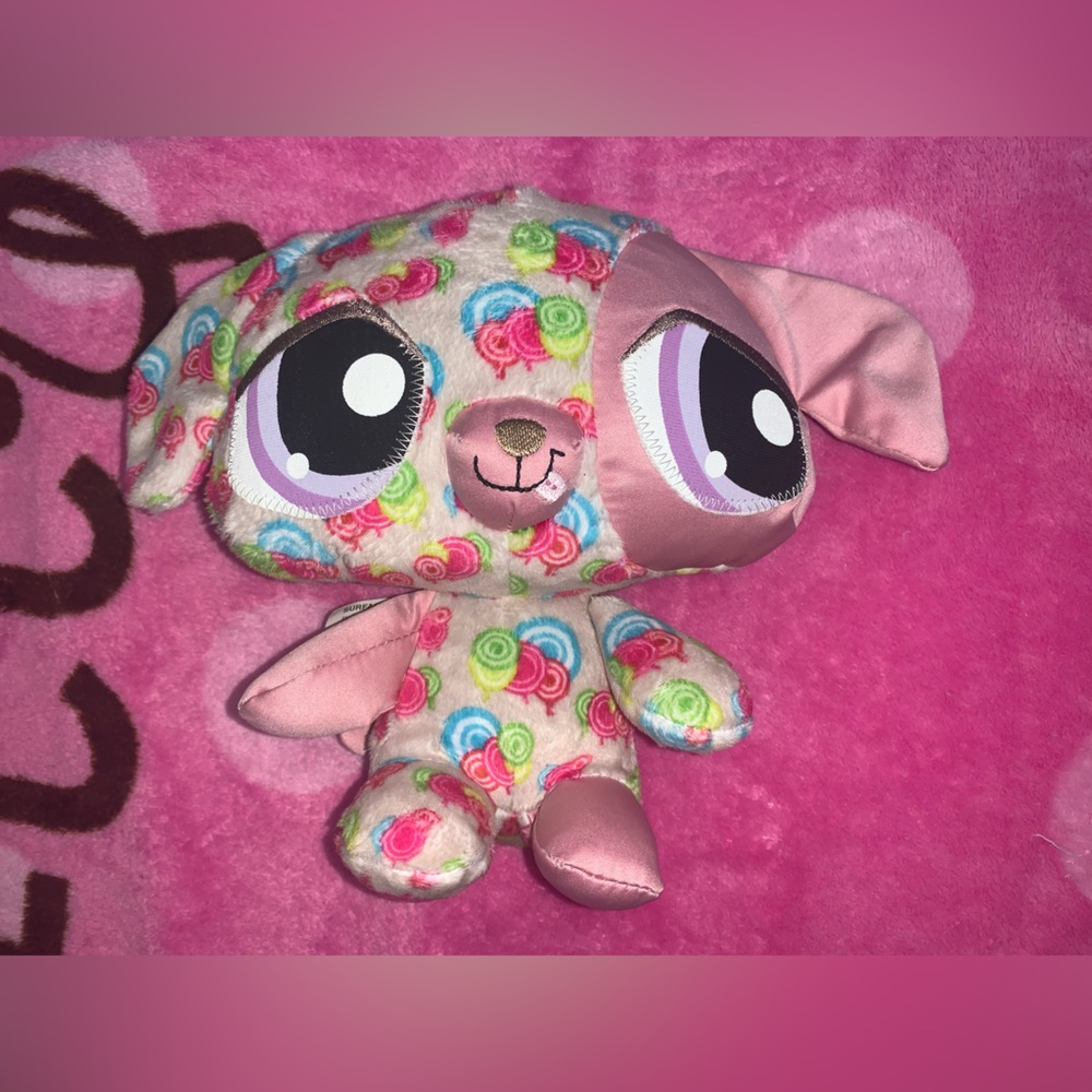 Littlest Pet Shop Y2K Happiest Dog plush 2008 RARE